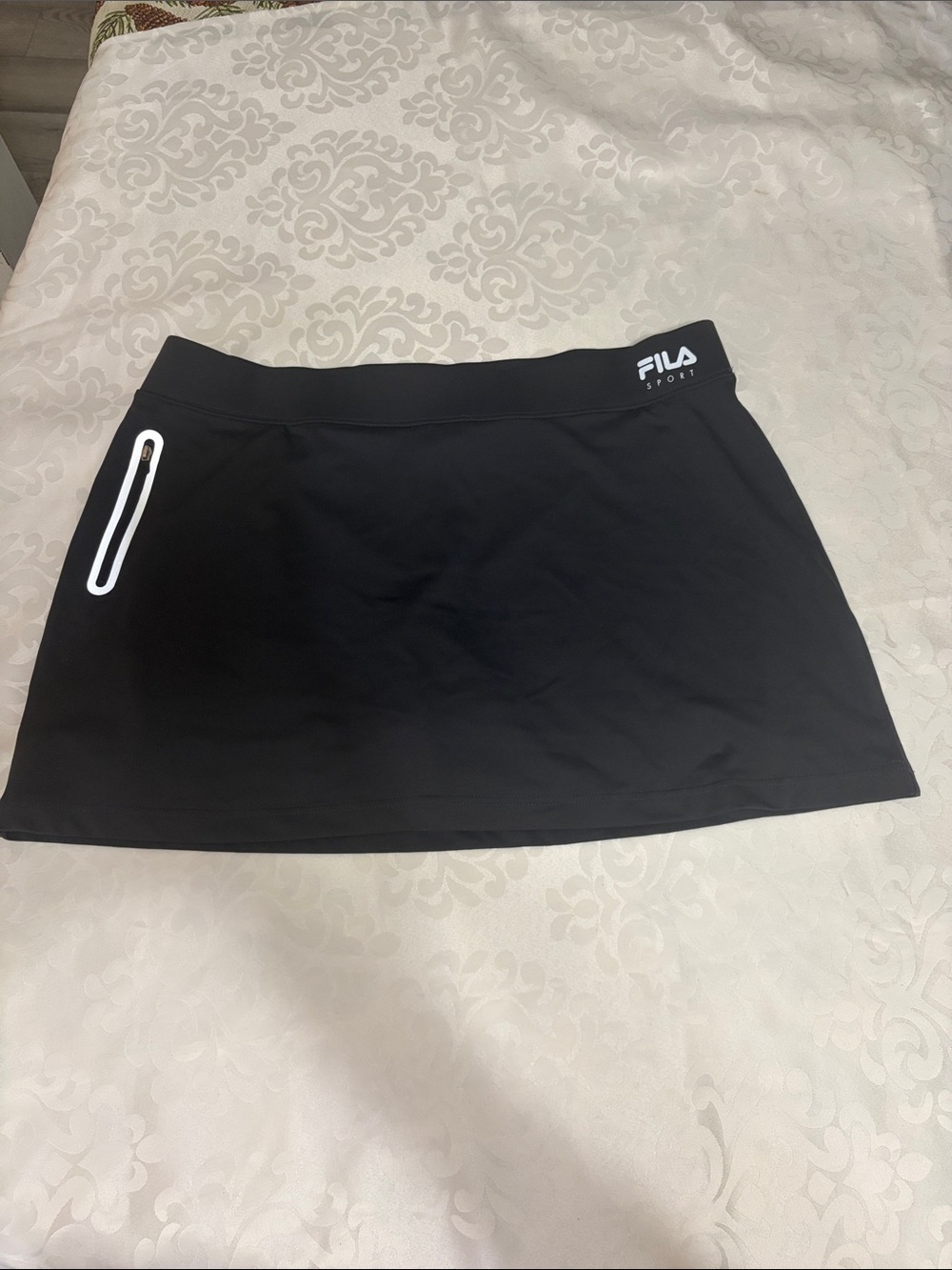 Fila Black Mini Skort with White Zip Trim xl on